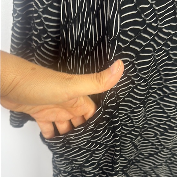 Habitat Black White Stretch Rayon Blend Tunic Top with Pockets Size XL - Picture 6 of 12